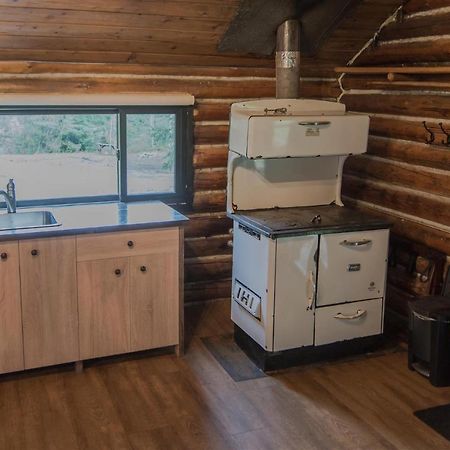 Chute Lake Lodge Naramata Extérieur photo